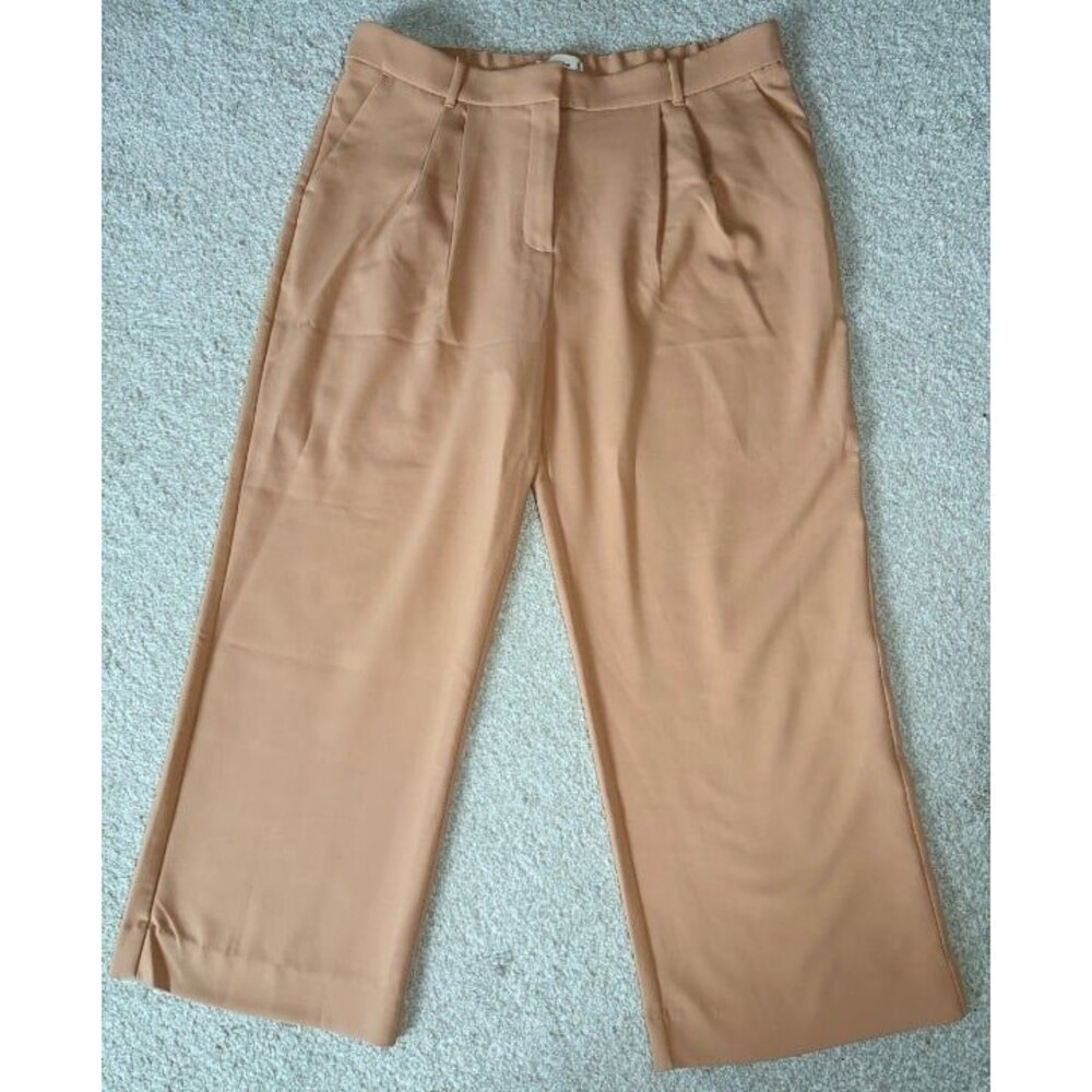 Abercrombie and Fitch Sloane Tailored Wide Leg Pant 18 Short | New With Tags